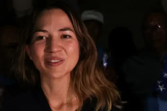 Spolupracovníčka Machadovej sa po vyše roku v exile vrátila do Venezuely