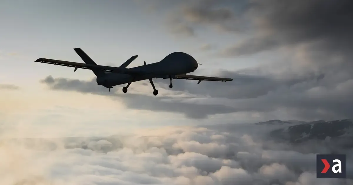 Stíhačky NATO zostrelili nad Litvou neznámy dron, údajne naložený výbušninami