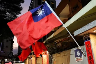Taiwan chce pokračovať v nákupoch zbraní od USA a bude na Trumpa vyvíjať tlak