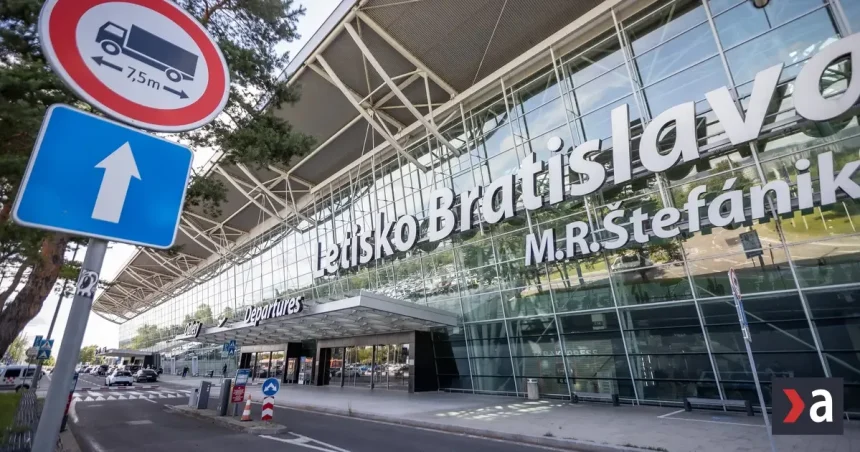 Taxikári žiadajú ukončenie exkluzívnych zmlúv s Boltom na letisku v Bratislave