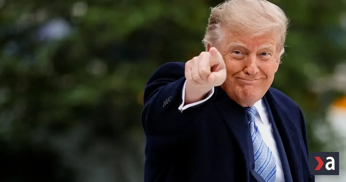 Trump chce namiesto tlačovej miestnosti v Bielom dome bazén. Nazval ju „falošné správy“