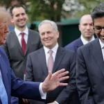 Trump nechá firmy regulovať AI samy. Dohoda nebude právne záväzná