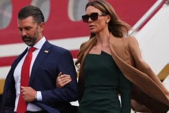 Trumpov syn údajne vrátil peniaze ruskému oligarchovi za svadobnú oslavu na Bahamách