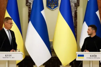 Ukrajina a Fínsko začali spoločnú výrobu dronov, Zelenskyj a Stubb podpísali dohodu