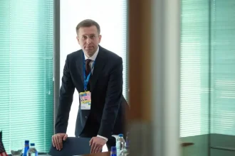 Ukrajinský premiér radí zraniteľným osobám, aby pred zimou dočasne opustili Kyjev