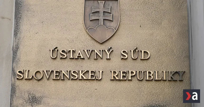 Ústavný súd SR odmietol rozšírenie ochrany párov rovnakého pohlavia v zákone o rodine