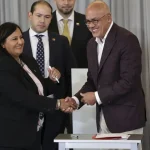 Venezuela prepustila desiatky politických väzňov, rokovania priniesli prvé výsledky