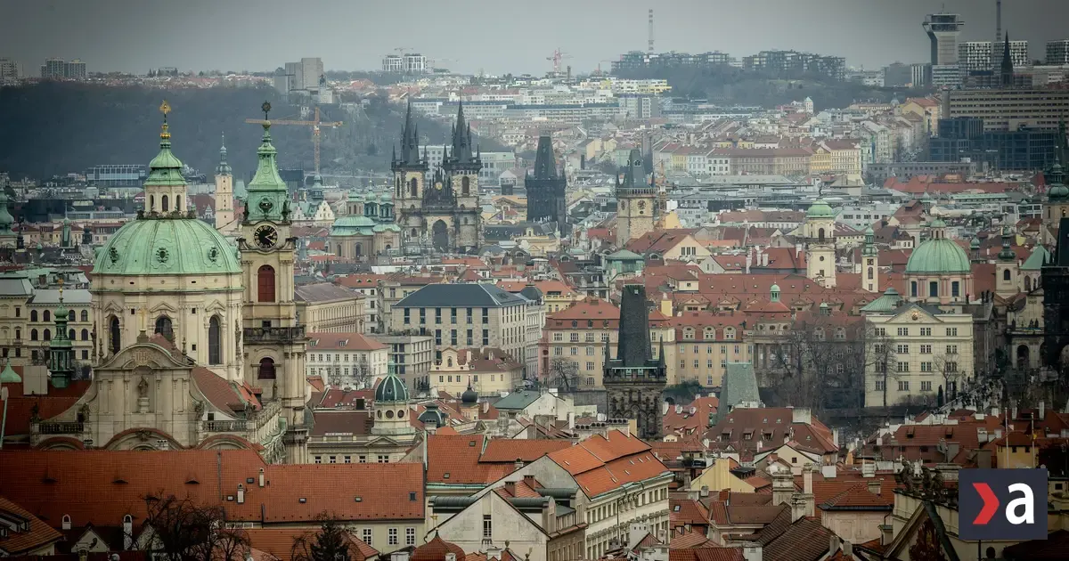Vláda schválila rozpočet s deficitom 386 miliárd
