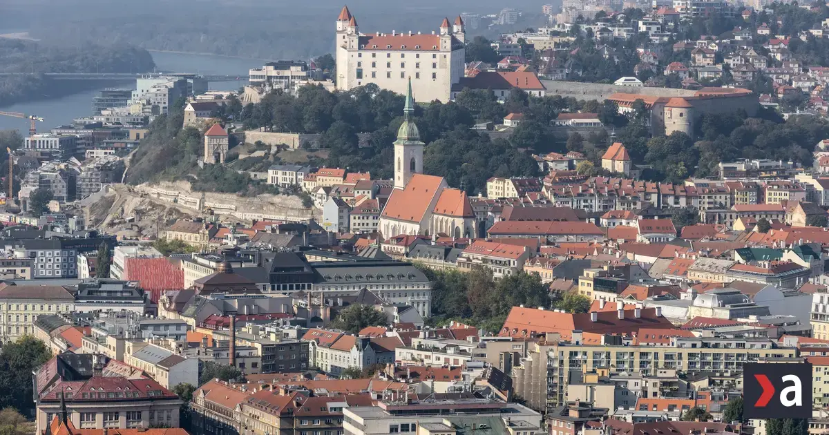 Vláda zasadá, SaS žiada riešenie cien palív, otvára sa BHS (prehľad udalostí)