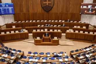 Začína 61. schôdza parlamentu: Prehľad takmer 300 programových bodov