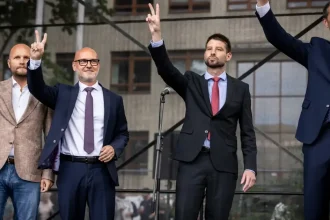 Ak chce Michal Šimečka vládnuť, musí dopadnúť ako Mikuláš Dzurinda a Iveta Radičová