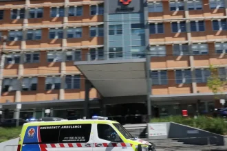 Austrálsku poslankyňu pripravil úmyselný útok autom o nohu