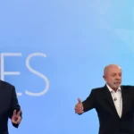 Brazílčania volia prezidenta. Lula a Bolsonaro sa v debate nevyhli konfliktom