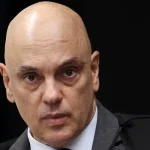 Brazílsky súd nariadil zatknutie syna exprezidenta Bolsonara, ktorý žije v USA