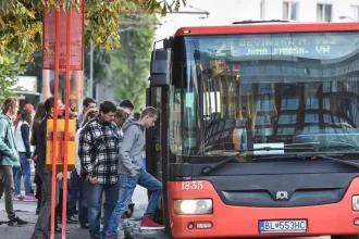 Cestovné v krajoch klesne o polovicu, nie všetky lístky. Platí 30 dní