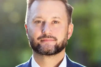Exit poll: Primátorom Bratislavy má byť opäť Matúš Vallo