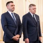 Fico preberie rezort životného prostredia, opozícia sa obráti na Ústavný súd