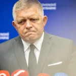 Fico vedie dvojkoľajnú „ľavicovú“ politiku