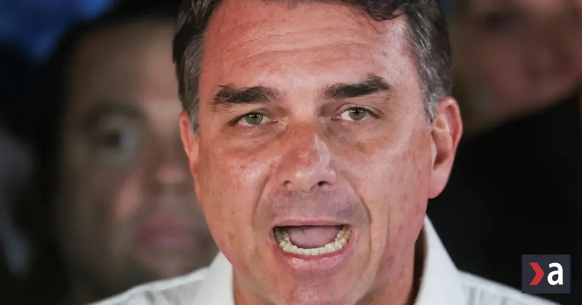 Flávio Bolsonaro z USA obviňuje z prenasledovania