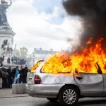 Francúzsko zaviedlo v mestách nočný zákaz vychádzania, snaží sa upokojiť protesty