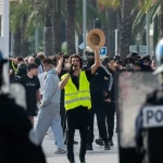 Francúzsko zažilo masové protesty, zranilo sa 150 policajtov