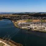 Google buduje tesne za hranicami obrí projekt, miestni protestujú