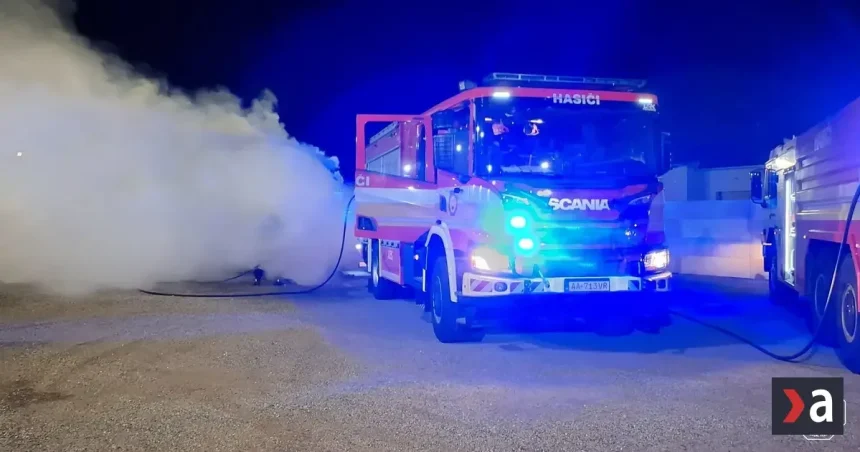 Hlohovec: Požiar ťahača spôsobil škodu za 25-tisíc eur, príčina nie je známa