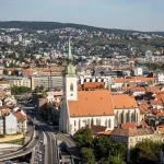 Kompletný zoznam kandidátov na starostov bratislavských mestských častí vo voľbách 2026