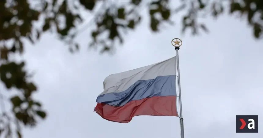 Moskva hrozí Kyjevu masívnymi útokmi, diplomatov vyzýva na odchod