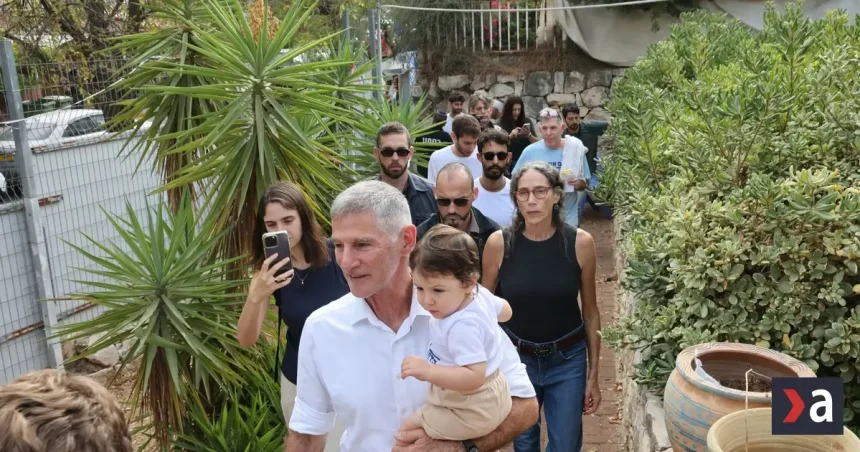 Muž s nožom sa vyhrážal izraelskému opozičnému lídrovi, polícia ho zadržala
