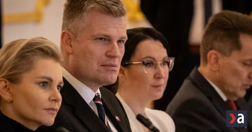 Nehoda Filipa Turka a vodiča sanitky nebola trestná: Polícia v Prahe ukončila preverovanie