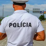 Nemali nárok, on im dával trvalé pobyty. Obvinili šéfa cudzineckej polície v Košiciach