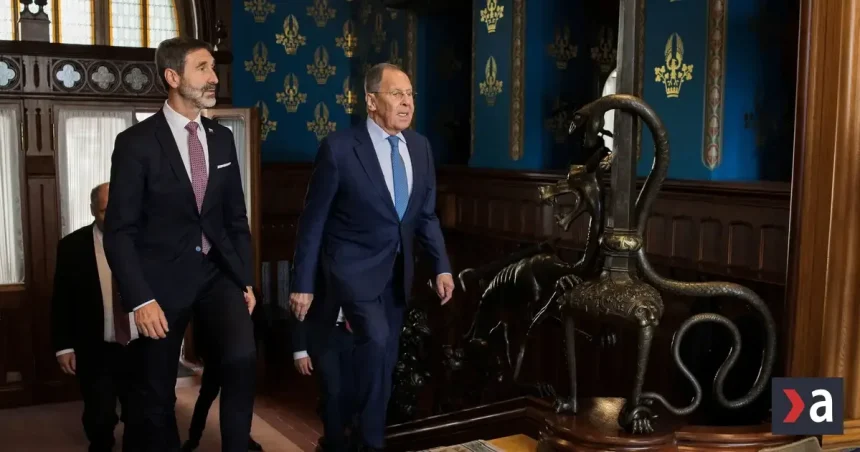 Nezmysly vládnych politikov sú nehorázne. Naša demoralizovaná elita uráža Ukrajincov