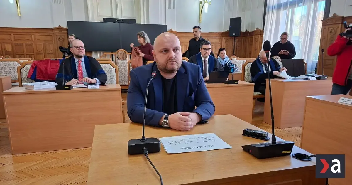 Online z kauzy Očistec: Vypovedá prokurátor Repa, kameramani dostali v sieni stopku