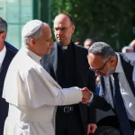 Pápež Lev XIV. je hospitalizovaný. Popoludní podstúpi operáciu pľúc