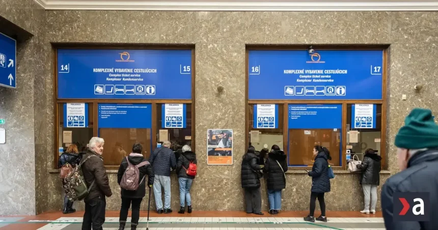 Polovičná zľava na vlakové lístky už dostupná na všetkých predajných miestach
