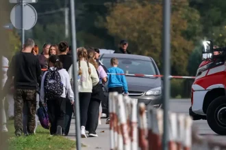Poľsko: Pre obavy o bezpečnosť zrušili piatkové vyučovanie v 50 školách