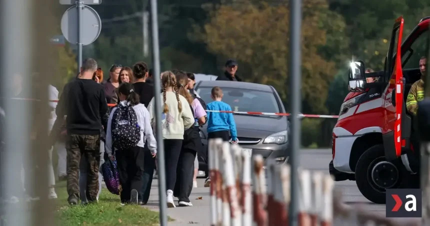 Poľsko: Pre obavy o bezpečnosť zrušili piatkové vyučovanie v 50 školách