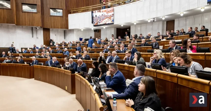 Poslanci rokujú o rozpočte, pokračuje proces v kauze vraždy Jána Kuciaka