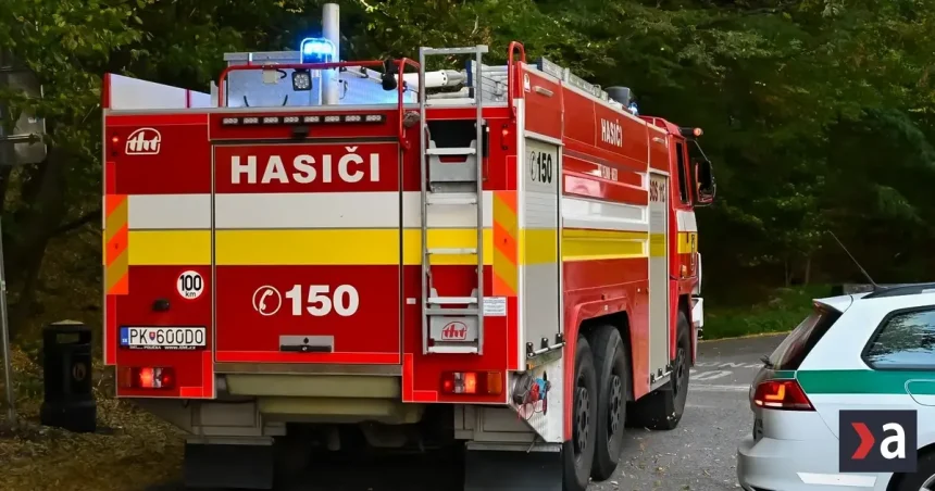 Požiar rodinného domu v Závadke si vyžiadal jedného zraneného