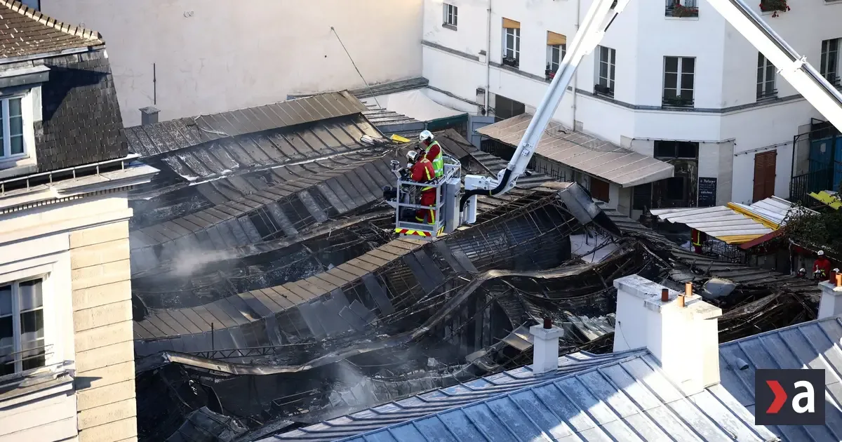 Požiar zničil najstaršiu parížsku krytú tržnicu, turisti prišli o atrakciu