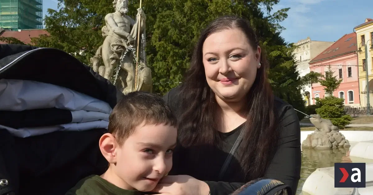 Prešovské autobusy pokryli plagátmi: Nechcem to robiť, no inak môj syn nemá ako cestovať