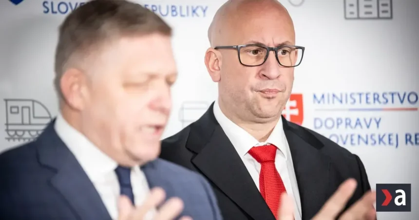 Ráž pred voľbami čelí mimoriadnej blamáži