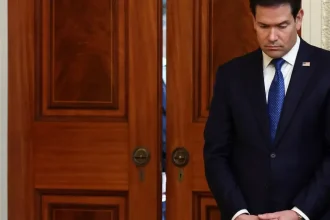 Rubio žiada od Ruska transparentnosť po úmrtí laborantky. WHO hodnotí riziko ako nízke