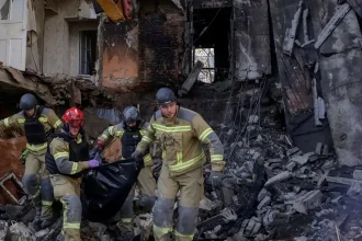 Rusko opäť útočilo na Charkov, hlásia tri obete a zranených