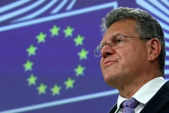 Šefčovič ide do Číny rokovať o obchodnom deficite a dovozе vzácnych surovín do EÚ
