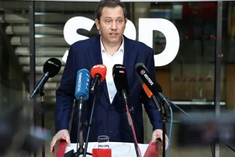 SPD čaká výmena vedenia, Klingbeil po odchode Basovej žiada rešpekt v politike
