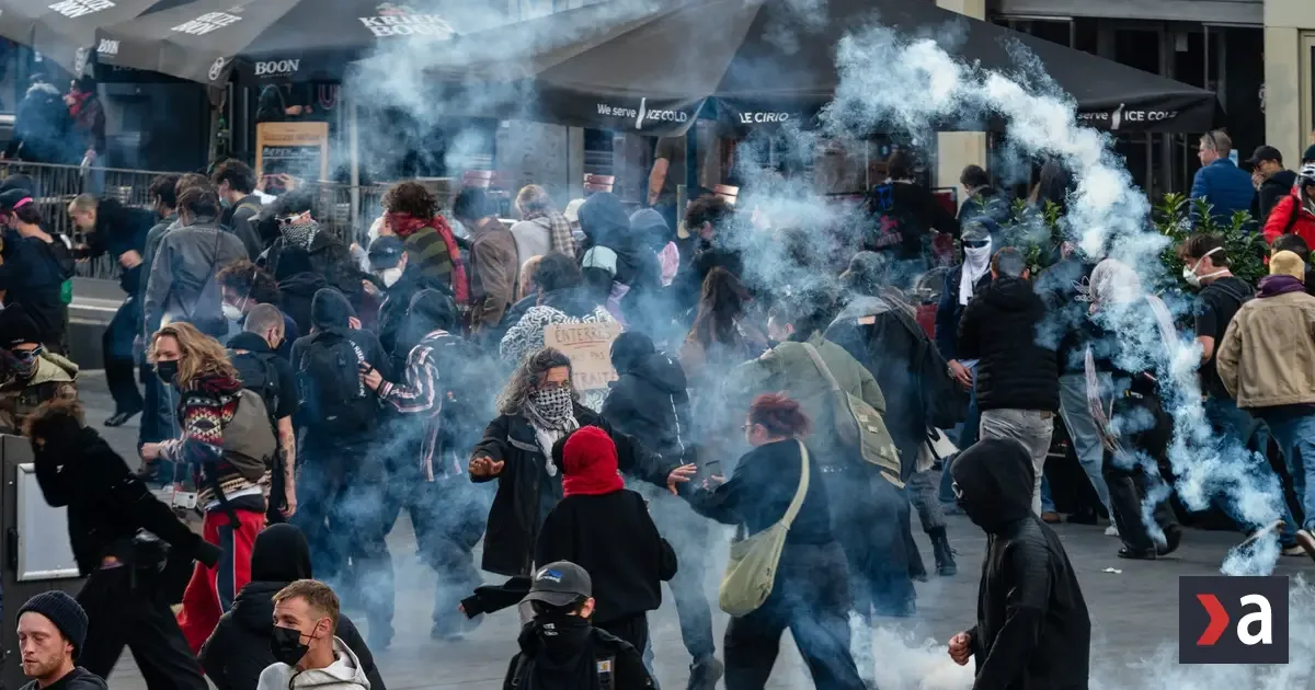 Študentské protesty v Bruseli prerástli do zrážok s políciou