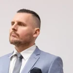 Televízia sa dištancuje, odborník to odsúdil, organizátori reagujú