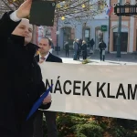 Tieto voľby neboli len o číslach. Odhalili fiasko Republiky aj hanbu Smeru